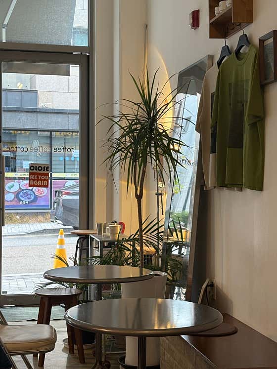 W.G.B COFFEE · 네이버 지도·플레이스 2