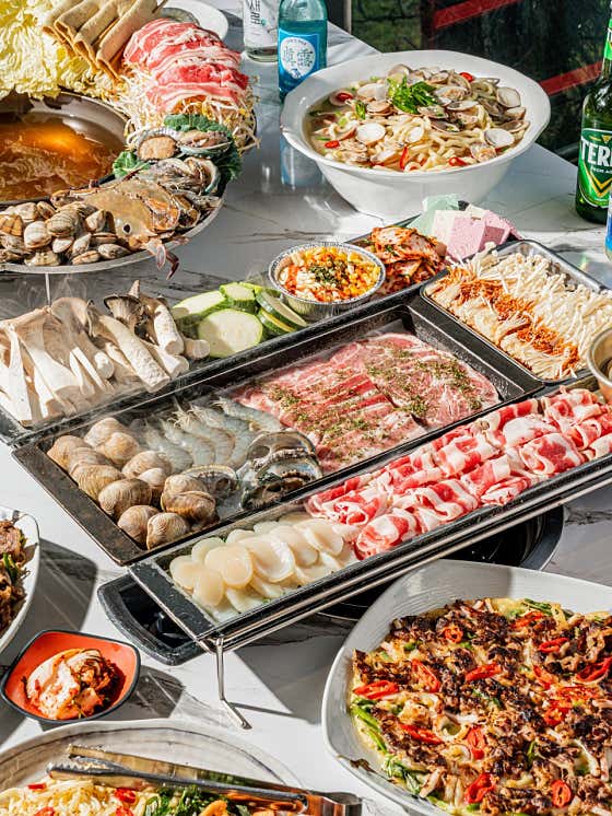 오봉이해물칼국수 식사 분위기