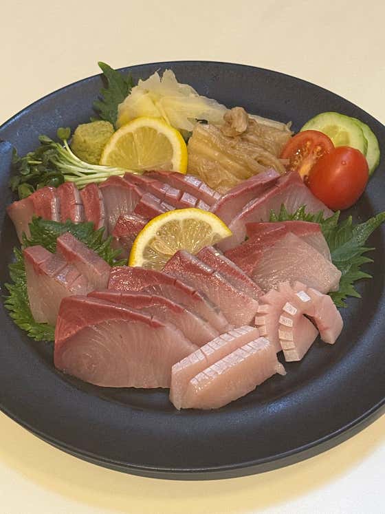 겨울제철 방어 사시미 메뉴 사진(네이버)