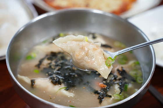 만두국(동절기) 메뉴 사진(네이버)