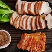 지리산흑돼지 약초수육[1시간전 예약] 메뉴 사진(네이버)