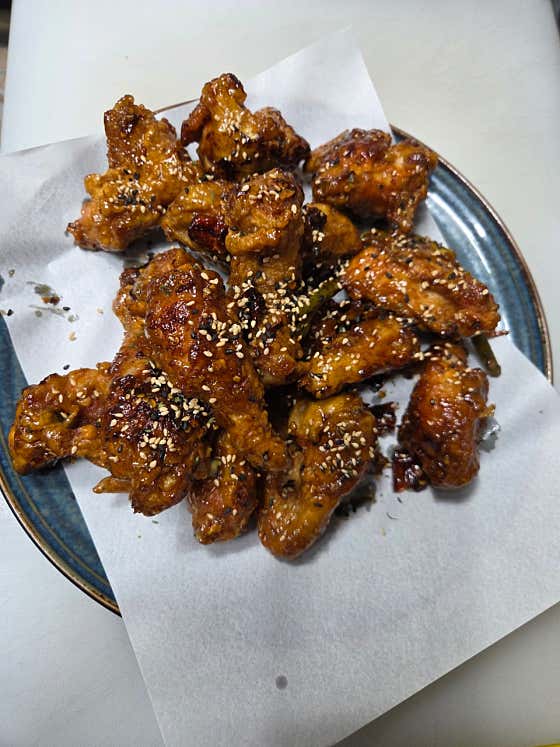 수제 간장치킨 메뉴 사진(네이버)