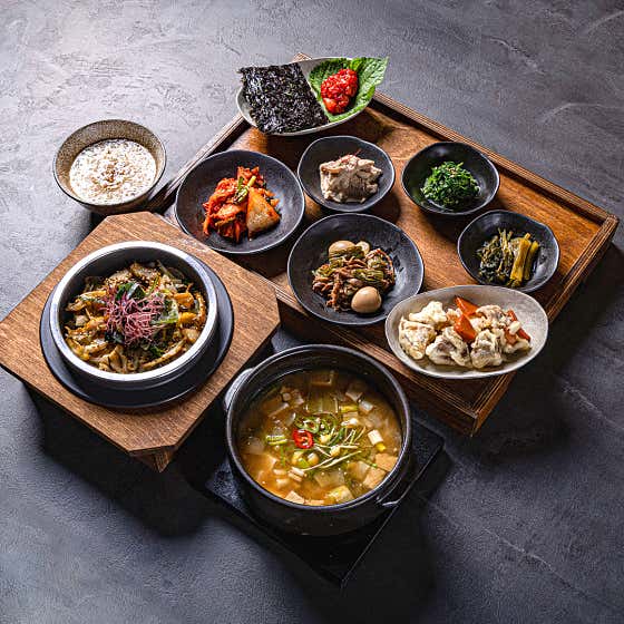 전복 해초 솥밥 정식 메뉴 사진(네이버)