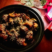 매운 돼지꼬리 볶음 메뉴 사진(네이버)