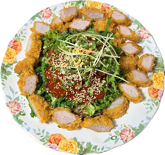 153매콤중독 비빔돈까스 메뉴 사진(네이버)