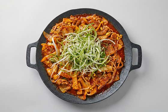 제육뚝배기+된장찌개 메뉴 사진(네이버)