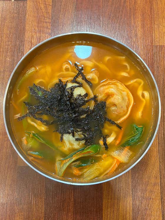 얼큰칼만두국 메뉴 사진(네이버)