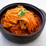 매콤 김치뼈찜 메뉴 사진(네이버)