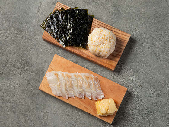 강민경 광어 소금김밥 메뉴 사진(네이버)