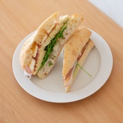 사과 브리 샌드위치 메뉴 사진(네이버)