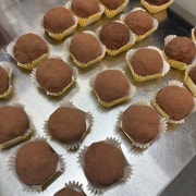 딸기 두쫀쿠 70-75g 메뉴 사진(네이버)