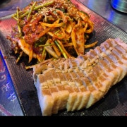 굴무침 + 보쌈(계절메뉴) 메뉴 사진(네이버)