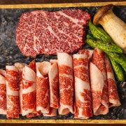 육도 커플세트(300g) 메뉴 사진(네이버)