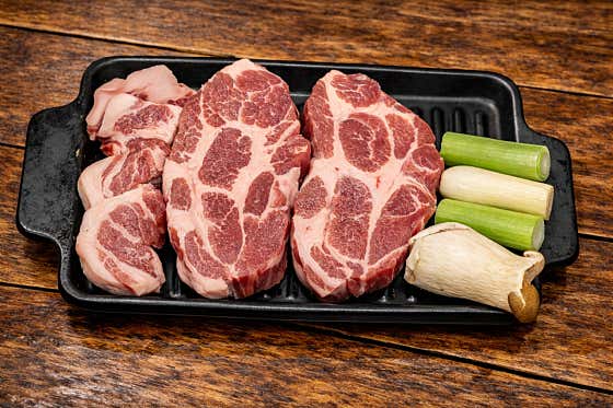 꽃목살 메뉴 사진(네이버)