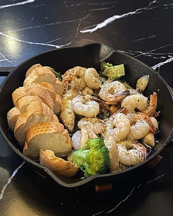 감바스 알 아히요 메뉴 사진(네이버)