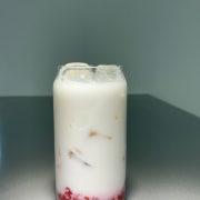 리얼딸기라떼 메뉴 사진(네이버)