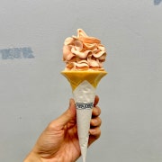 딸기 플라워 아이스크림 메뉴 사진(네이버)