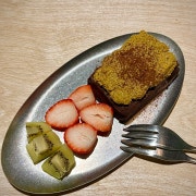 두바이 초코 브라우니 메뉴 사진(네이버)