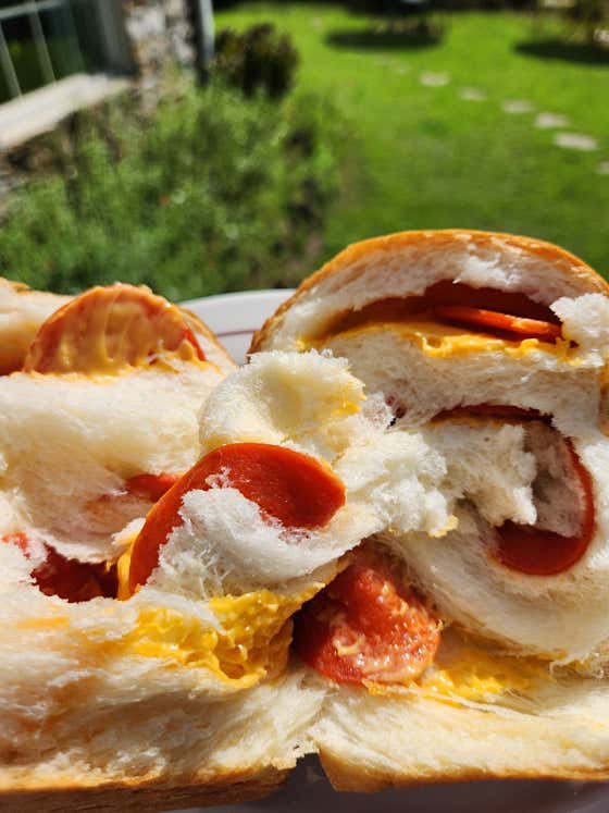 페퍼로니치즈식빵 메뉴 사진(네이버)