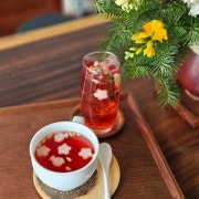 수제 오미자차(온/냉) 메뉴 사진(네이버)