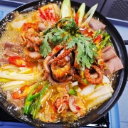 매콤한 낙지전골 한상차림 메뉴 사진(네이버)