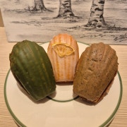 감탄 수제 마들렌 메뉴 사진(네이버)