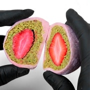 두바이 바삭딸기 쫀득쿠키 메뉴 사진(네이버)