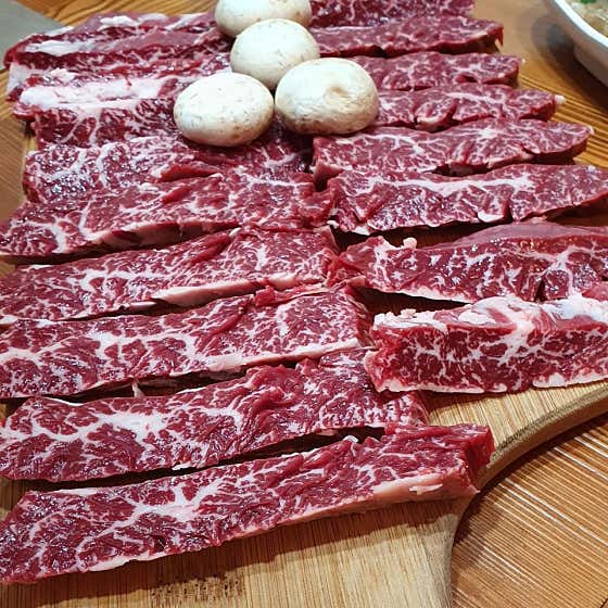 한우암소안창살1++ 메뉴 사진(네이버)