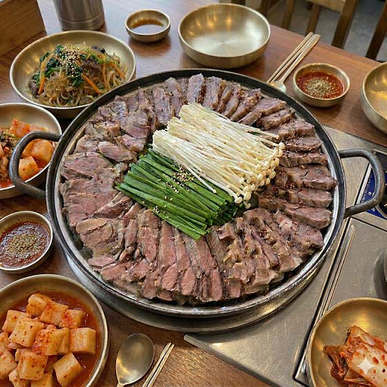 국내산 흑염소 수육(1人) 메뉴 사진(네이버)