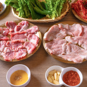 근고기(생삼겹살)300그램 메뉴 사진(네이버)