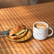 앙버터 소금빵 메뉴 사진(네이버)