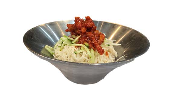 국내산더덕얼음냉국수 메뉴 사진(네이버)