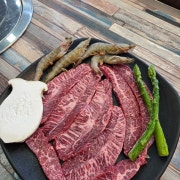 프리미엄 한우구이 세트 100g 메뉴 사진(네이버)