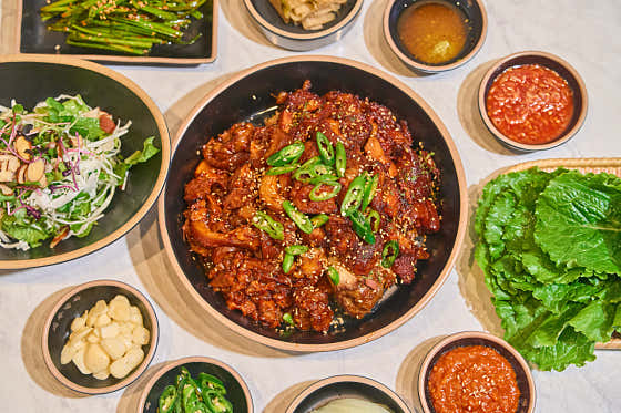 화끈불족(순두부찌게+냉채샐러드제공) 메뉴 사진(네이버)