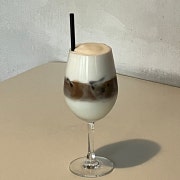 더 홈 카푸치노 메뉴 사진(네이버)