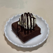 꾸덕 브라우니 & 바닐라 아이스크림 메뉴 사진(네이버)