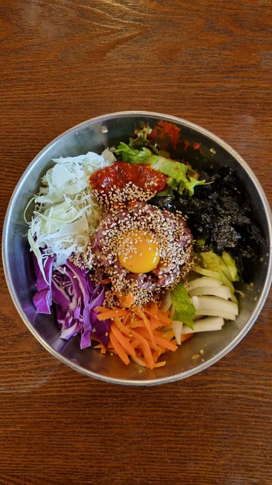 한우 육회비빔밥 메뉴 사진(네이버)