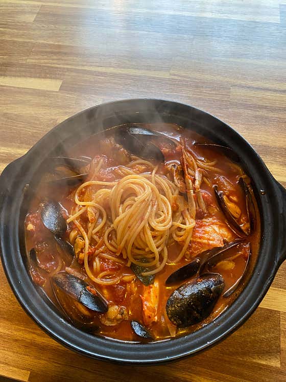 해물뚝배기파스타 메뉴 사진(네이버)