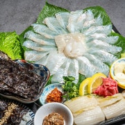 통묵은지 광어회 메뉴 사진(네이버)