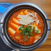 돼지김치찌개 메뉴 사진(네이버)