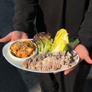 [당일한정판매]돼지고기 사태 수육 메뉴 사진(네이버)