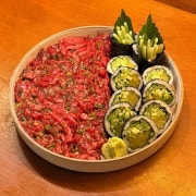 한우투쁠육회김밥 메뉴 사진(네이버)