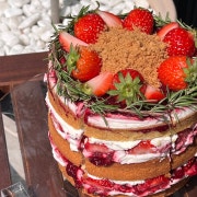 Berry blly cake 메뉴 사진(네이버)