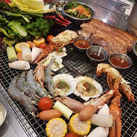 빨간의자집 강남역점 매장 사진