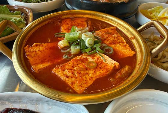 흑돼지김치찌개 메뉴 사진(네이버)