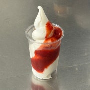 딸기 선데이 메뉴 사진(네이버)