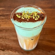 피스타치오 크림 라떼 (ICE) 메뉴 사진(네이버)