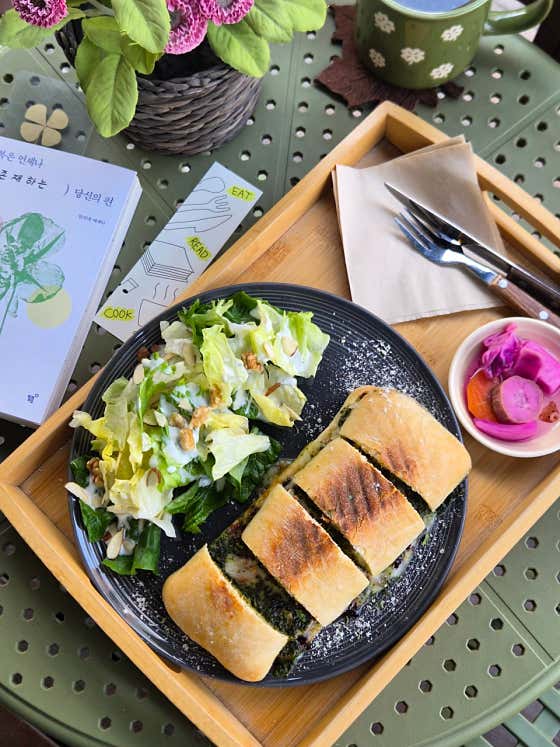 Basil-tomato Panini 메뉴 사진(네이버)