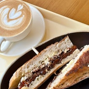 Date pecan Baguette 메뉴 사진(네이버)