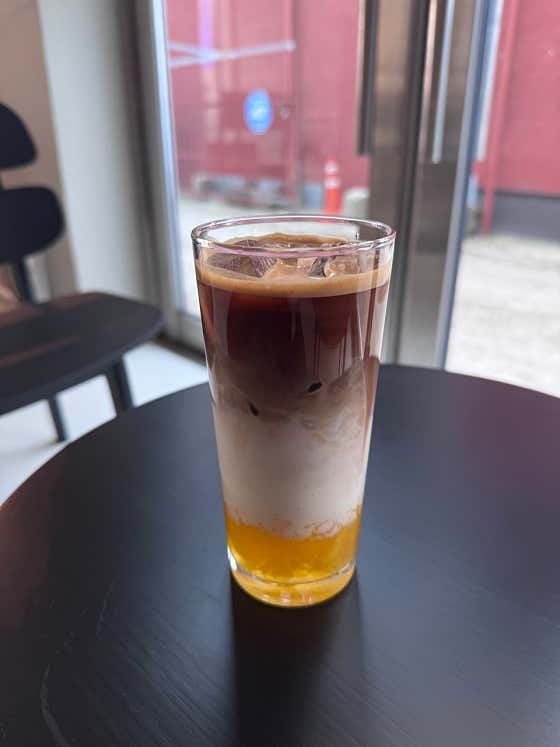 오렌지멜로우라떼 메뉴 사진(네이버)